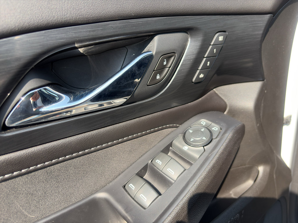 Used 2021 Chevrolet Traverse High Country AWD/4WD image 12