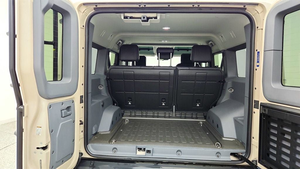 Used 2024 INEOS Grenadier Station Wagon AWD/4WD image 20