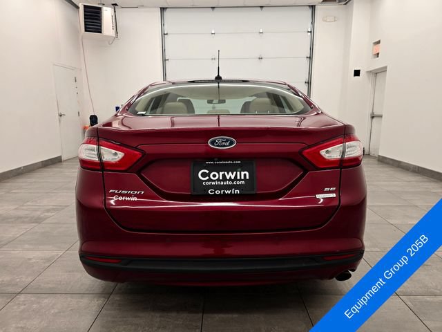 Used 2013 Ford Fusion SE FWD image 4