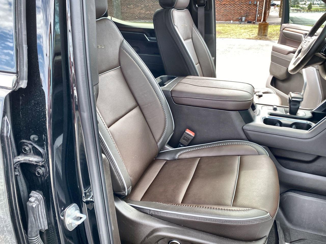 Certified 2025 GMC Sierra 1500 Denali w/ Denali Reserve Package AWD/4WD image 29