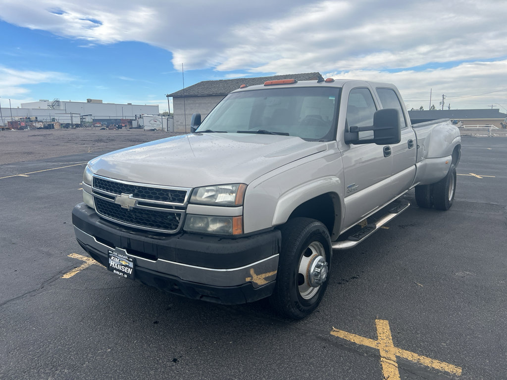 Used 2007 Chevrolet Silverado 3500 LT w/ Heavy-Duty Power Package AWD/4WD image 9