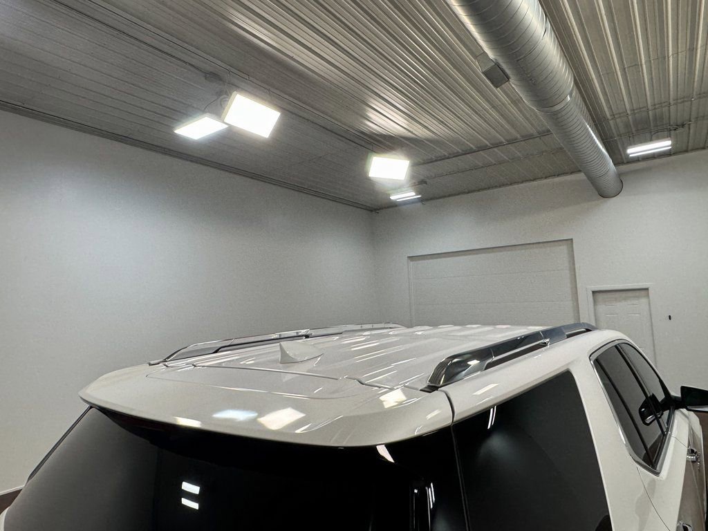 Used 2021 Chevrolet Traverse Premier image 44