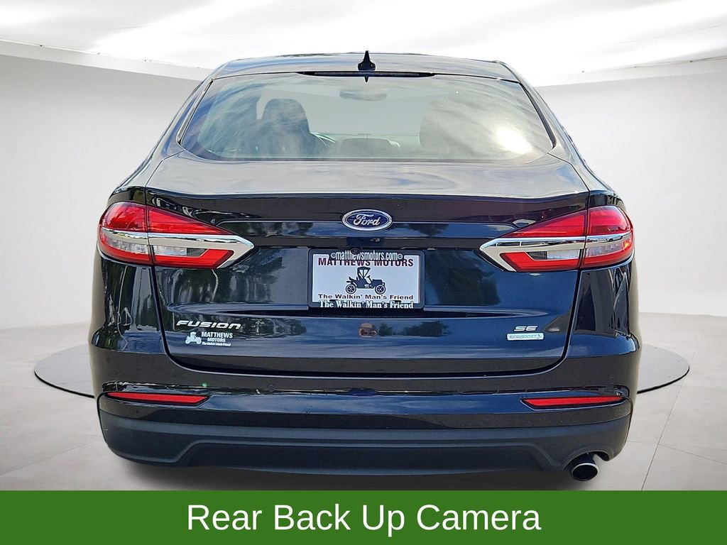Used 2019 Ford Fusion SE FWD image 6