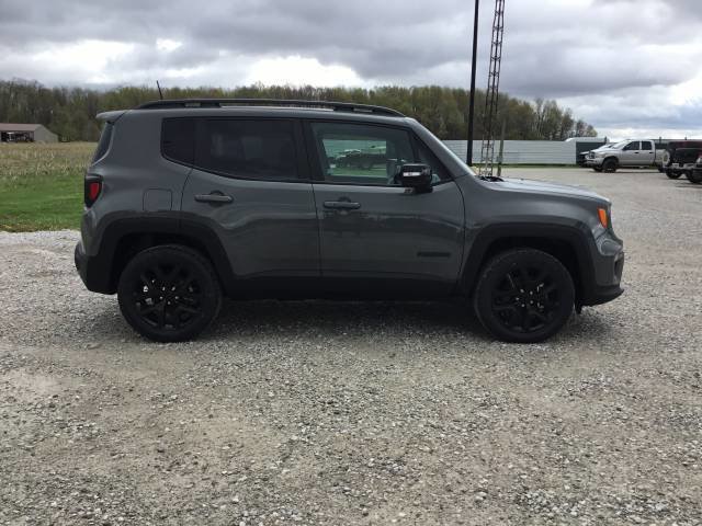 Used 2022 Jeep Renegade Altitude image 2