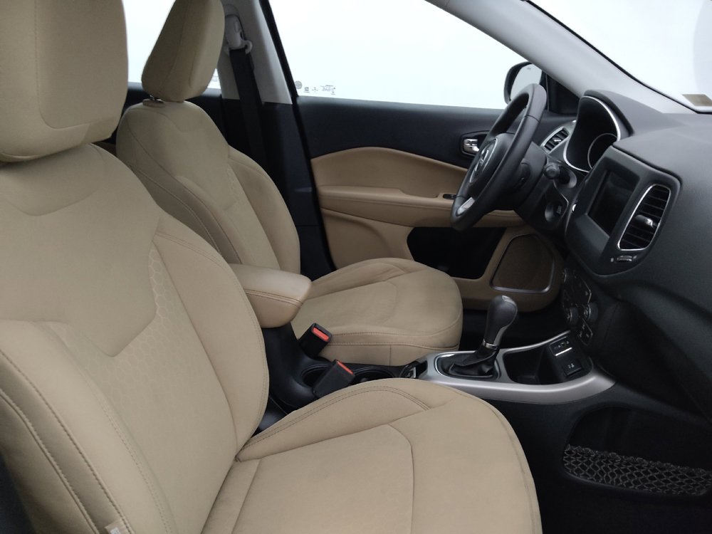 Used 2018 Jeep Compass Sport w/ Tech Group FWD image 21