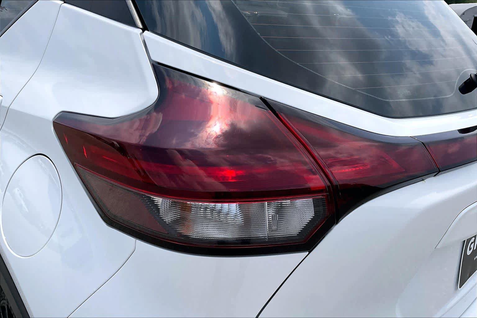 Used 2023 Nissan Kicks SV FWD image 27