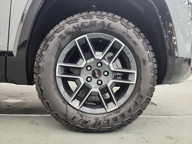 New 2026 GMC Terrain AT4 w/ Convenience Package III image 38