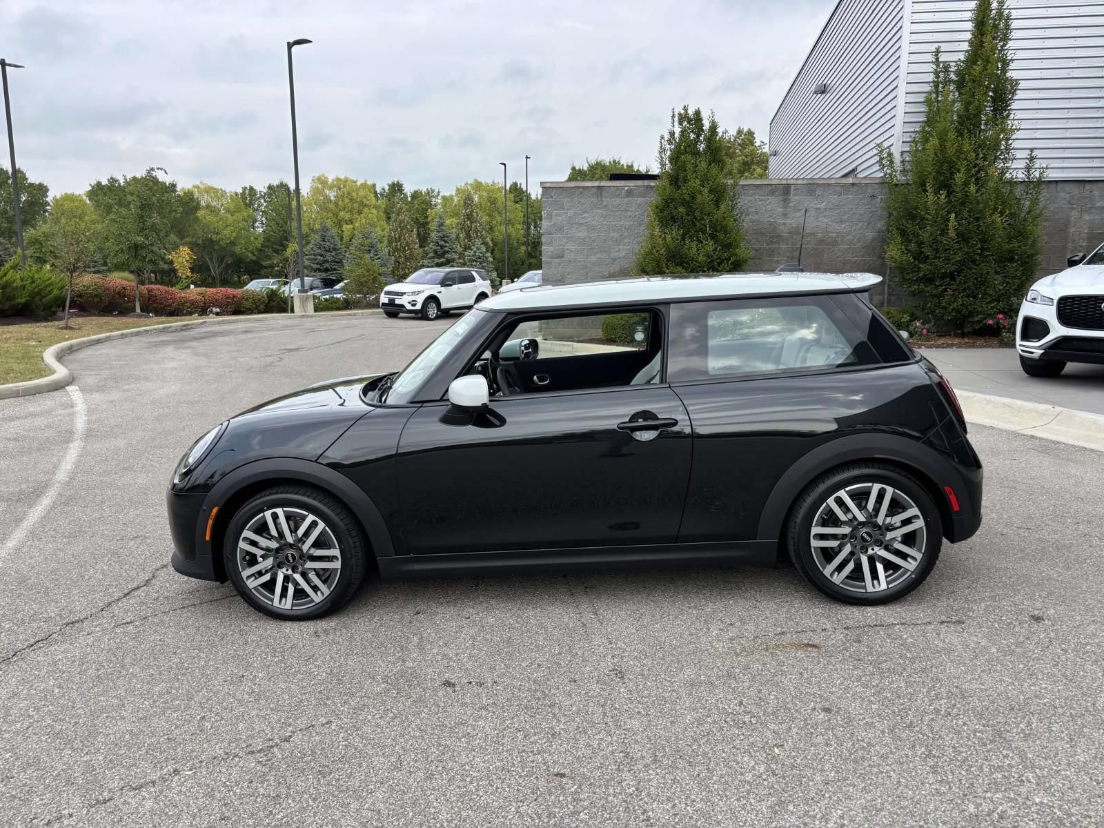 New 2026 MINI Cooper S FWD image 4