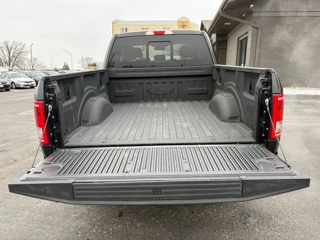 Used 2015 Ford F150 XLT w/ Equipment Group 302A Luxury AWD/4WD image 9