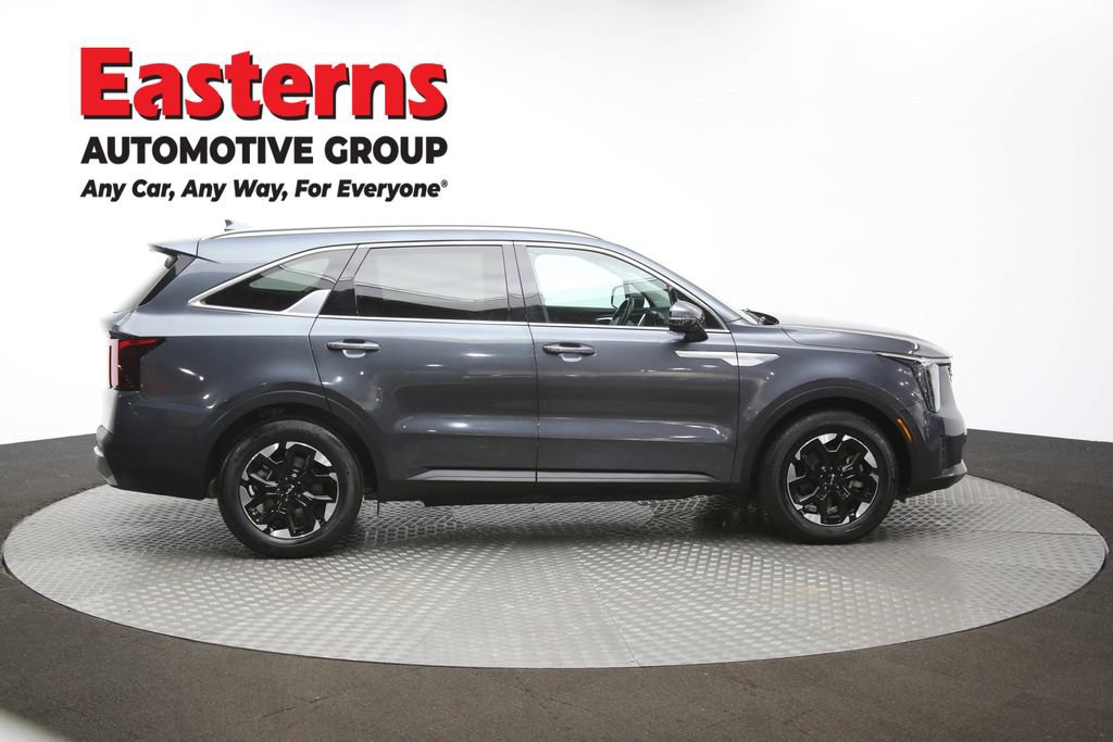 Used 2024 Kia Sorento S image 46