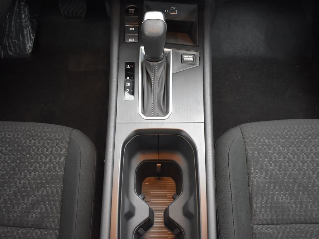 Used 2025 Nissan Kicks S image 12