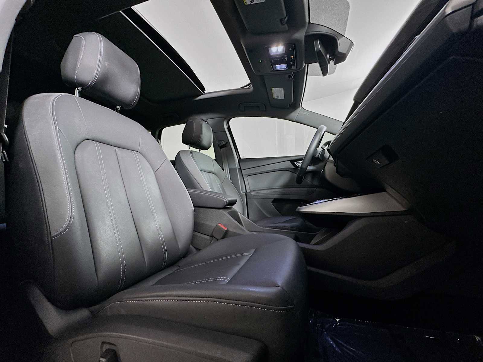 Certified 2023 Audi Q4 e-tron Premium Plus w/ Premium Plus RWD image 27