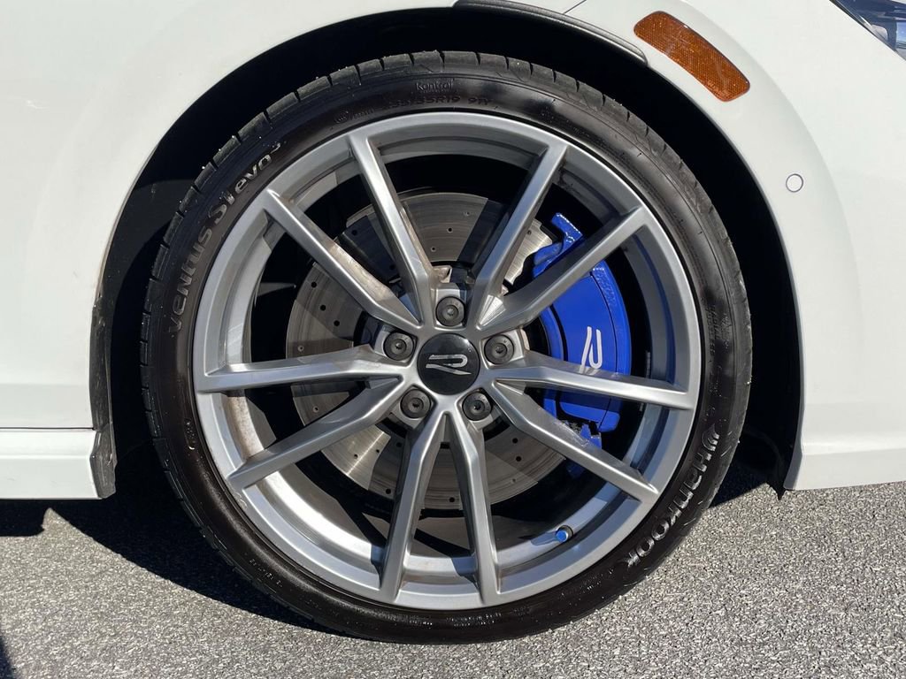 Used 2024 Volkswagen Golf R image 31