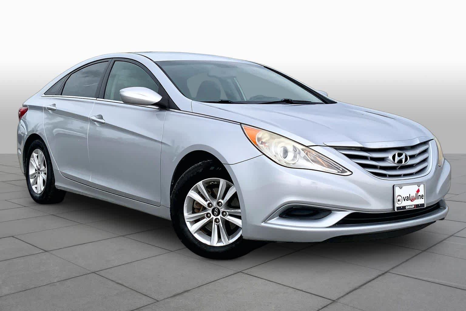 Used 2012 Hyundai Sonata GLS w/ Popular Equipment Pkg FWD image 3