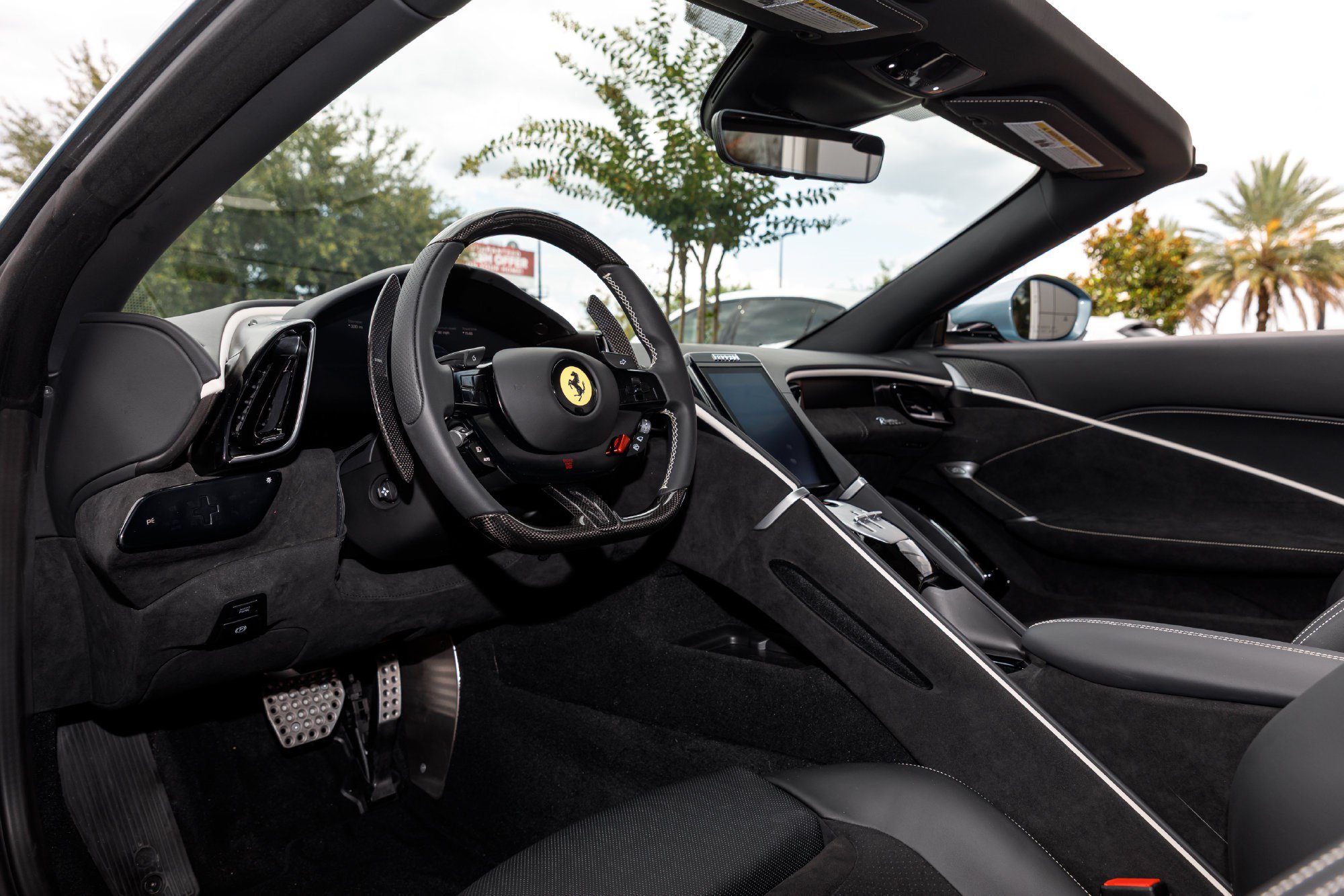 Used 2026 Ferrari Roma Spider RWD image 26