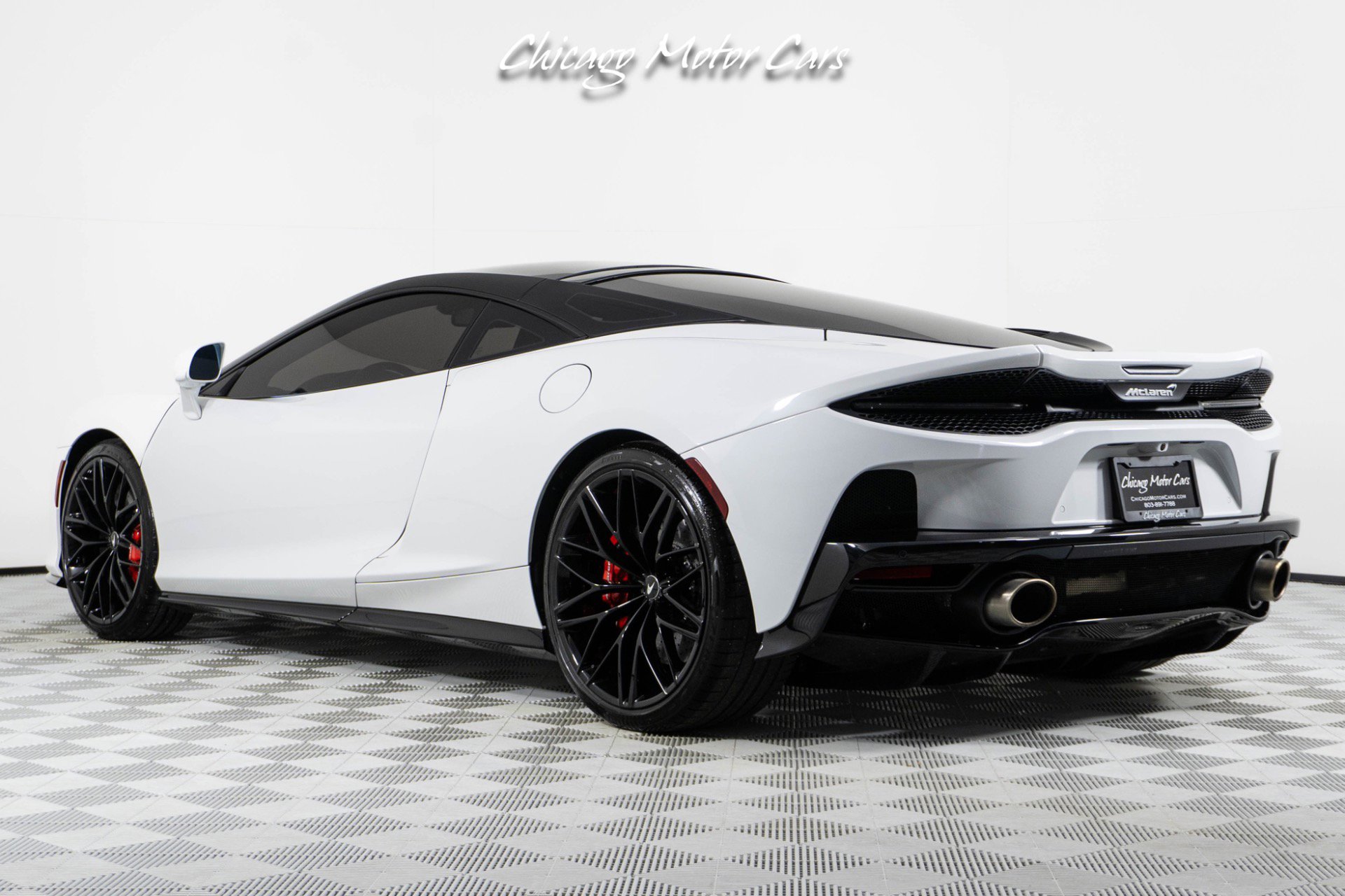 Used 2023 McLaren GT RWD image 23
