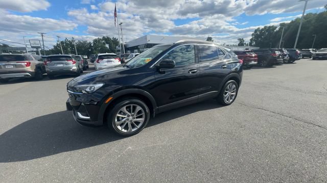 Certified 2022 Buick Encore GX Essence w/ Advanced Technology Package AWD/4WD image 4