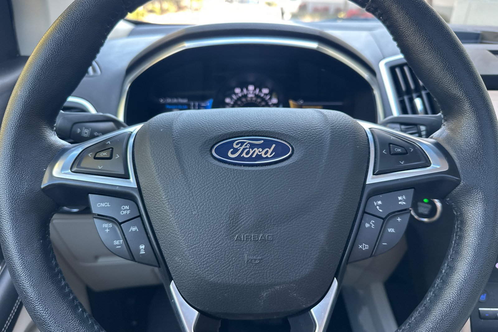 Used 2020 Ford Edge Titanium w/ Equipment Group 301A FWD image 34