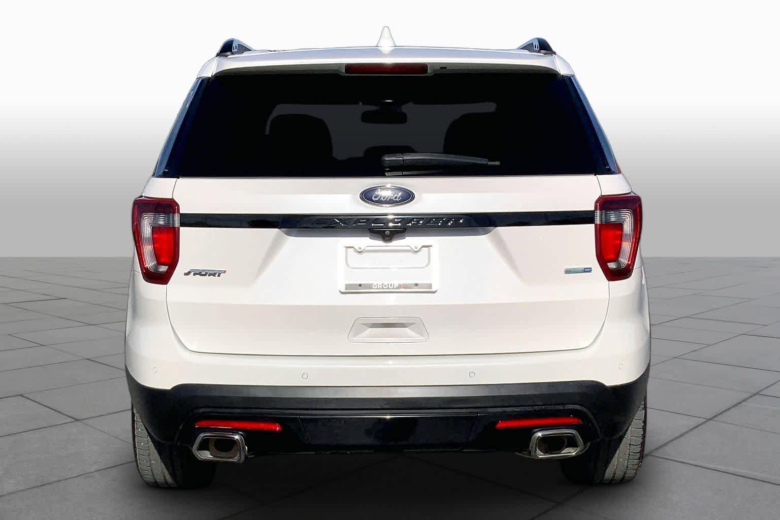 Used 2017 Ford Explorer Sport w/ Equipment Group 401A AWD/4WD image 5