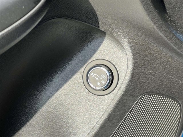 Used 2025 Buick Envista Sport Touring w/ Convenience I Package image 17