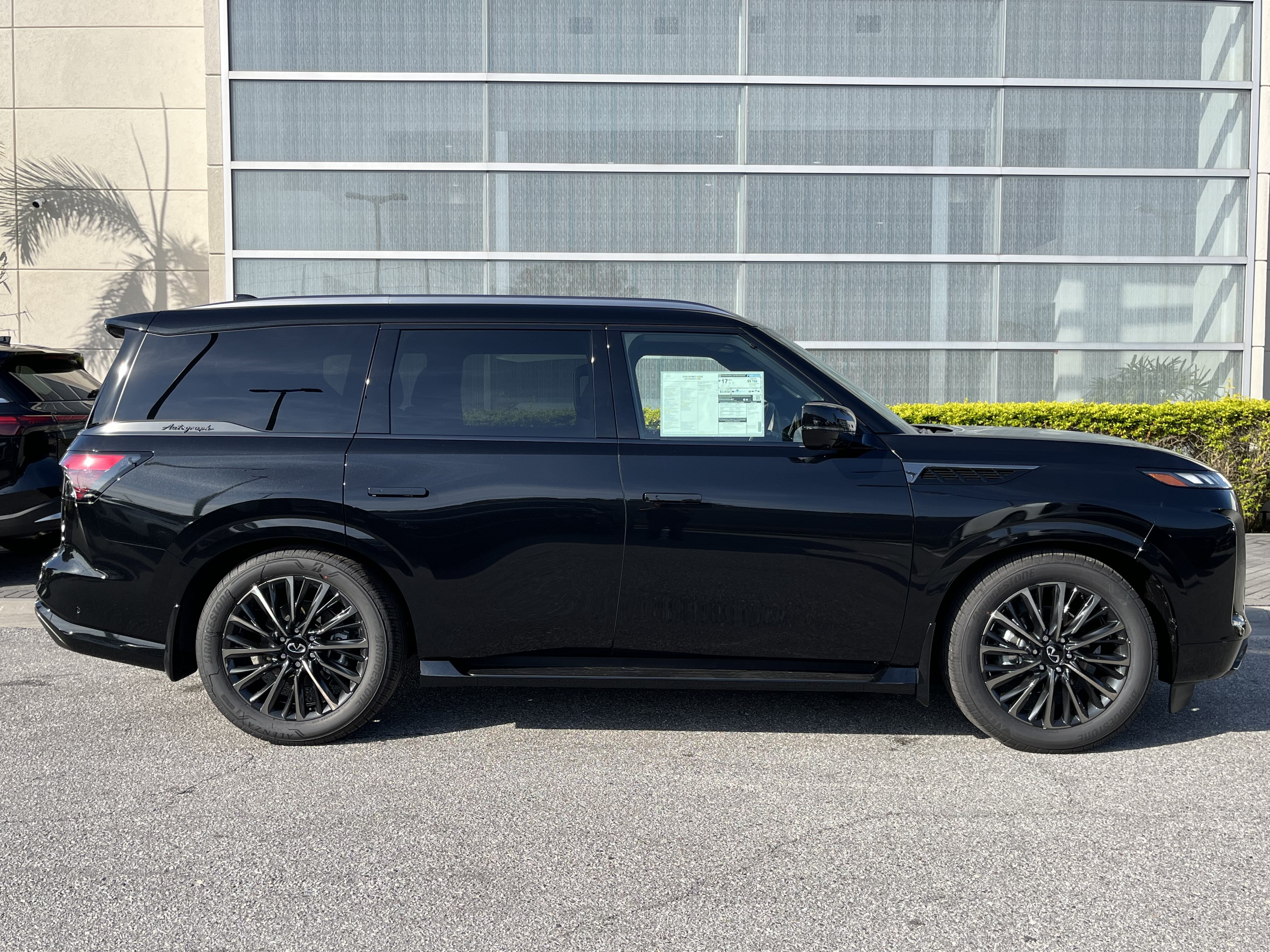 Certified 2026 INFINITI QX80 Autograph w/ Premium Cargo Package AWD/4WD image 7