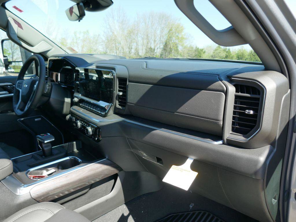 New 2026 Chevrolet Silverado 1500 LTZ image 10