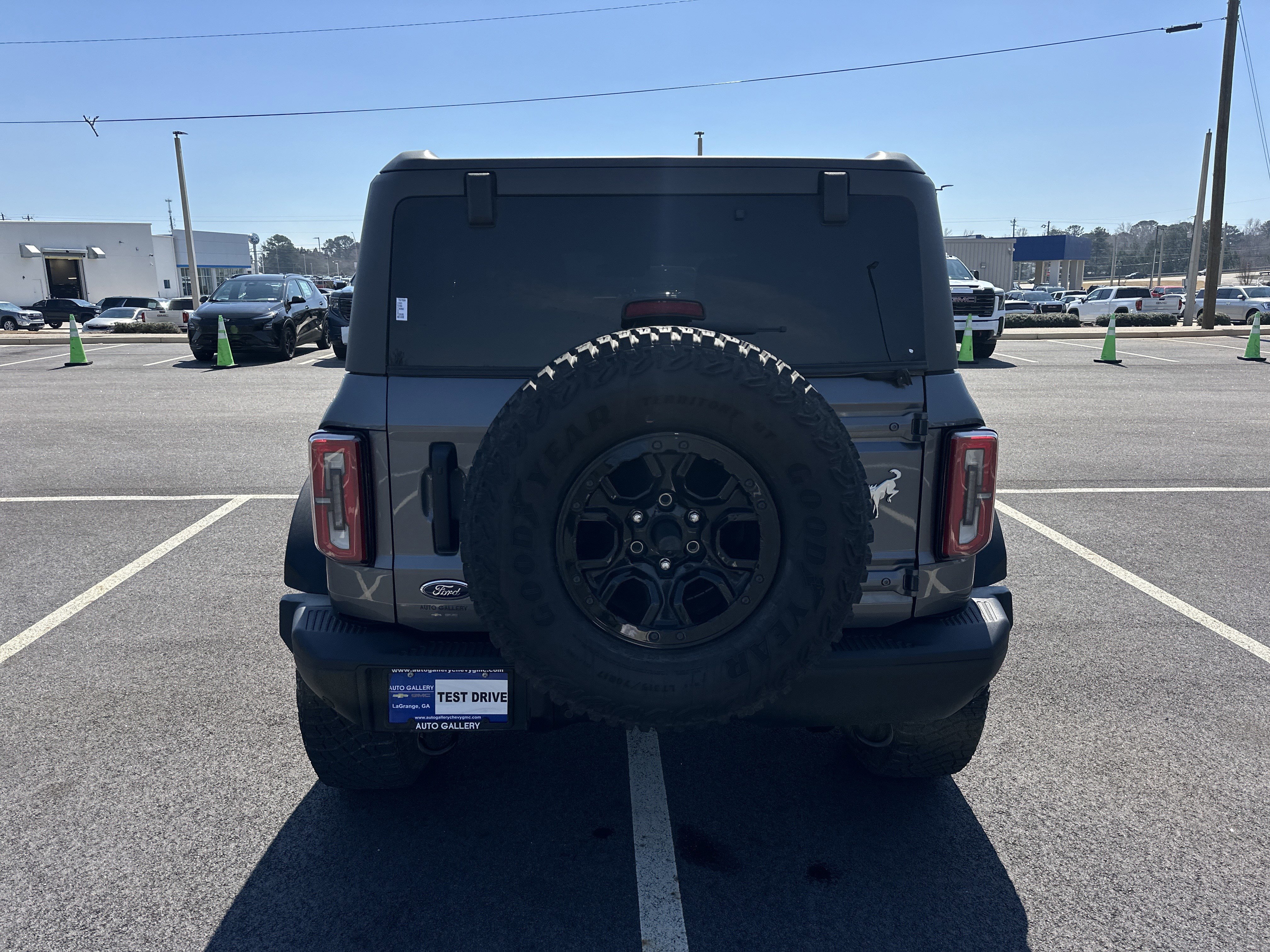 Used 2023 Ford Bronco Badlands w/ Sasquatch Package image 7