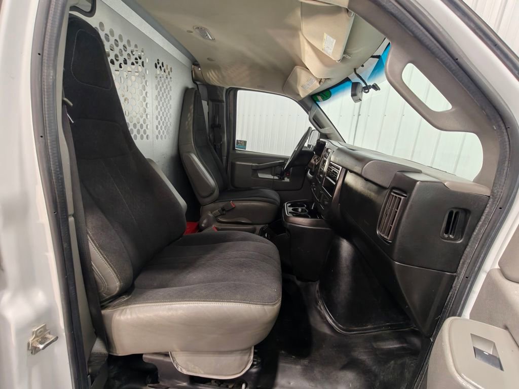 Used 2018 GMC Savana 2500 w/ Driver Convenience Package RWD image 27