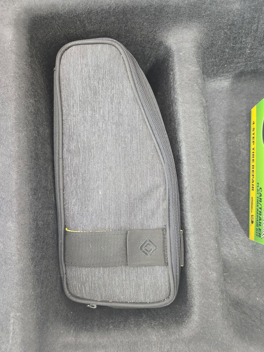 Used 2023 Rivian R1S Launch Edition image 34