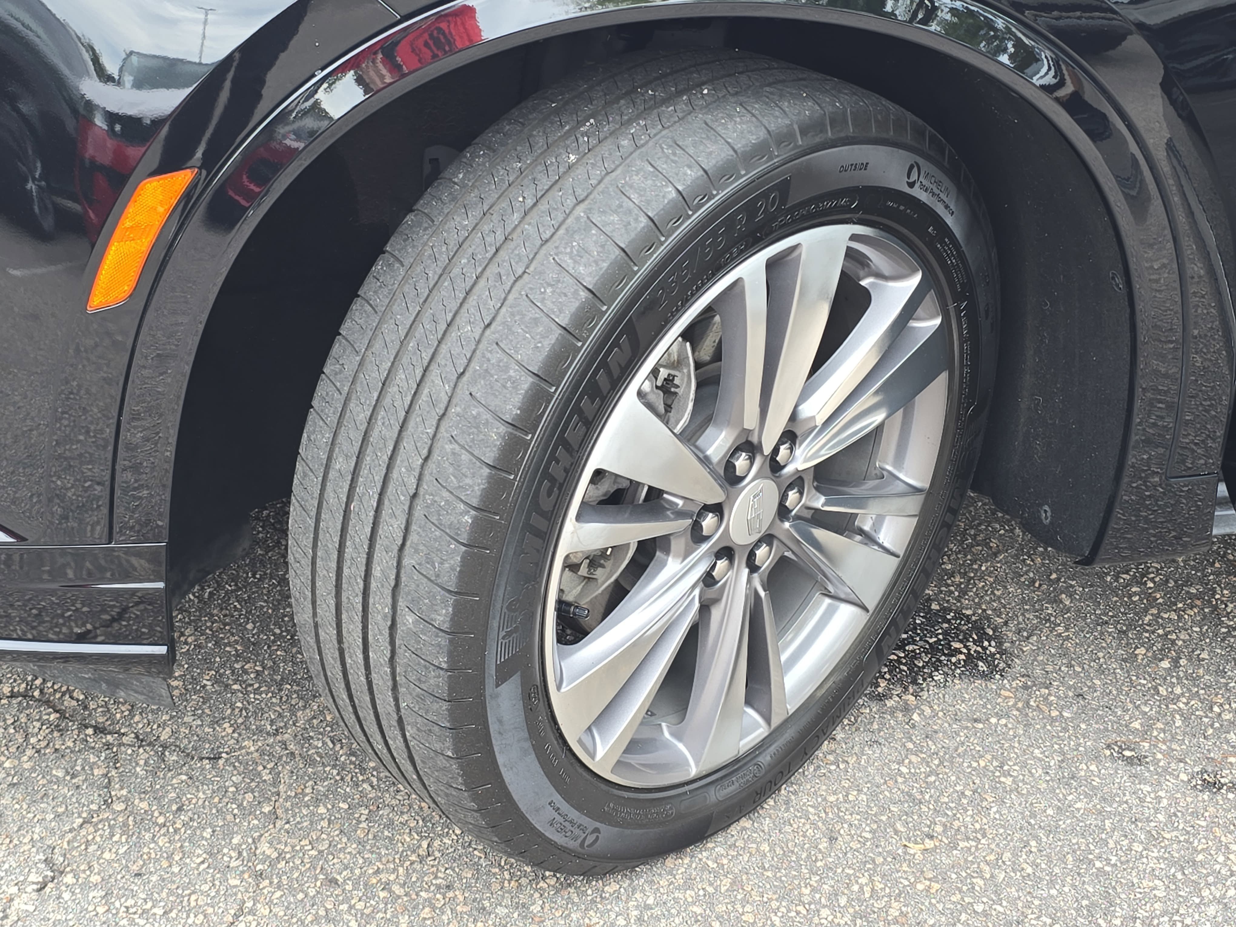 Used 2023 Cadillac XT6 Premium Luxury FWD image 34
