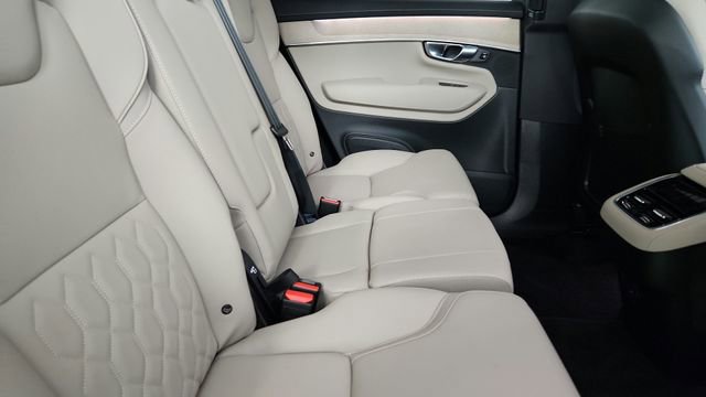 Certified 2026 Volvo XC90 B6 Plus w/ Protection Package Premier AWD/4WD image 35