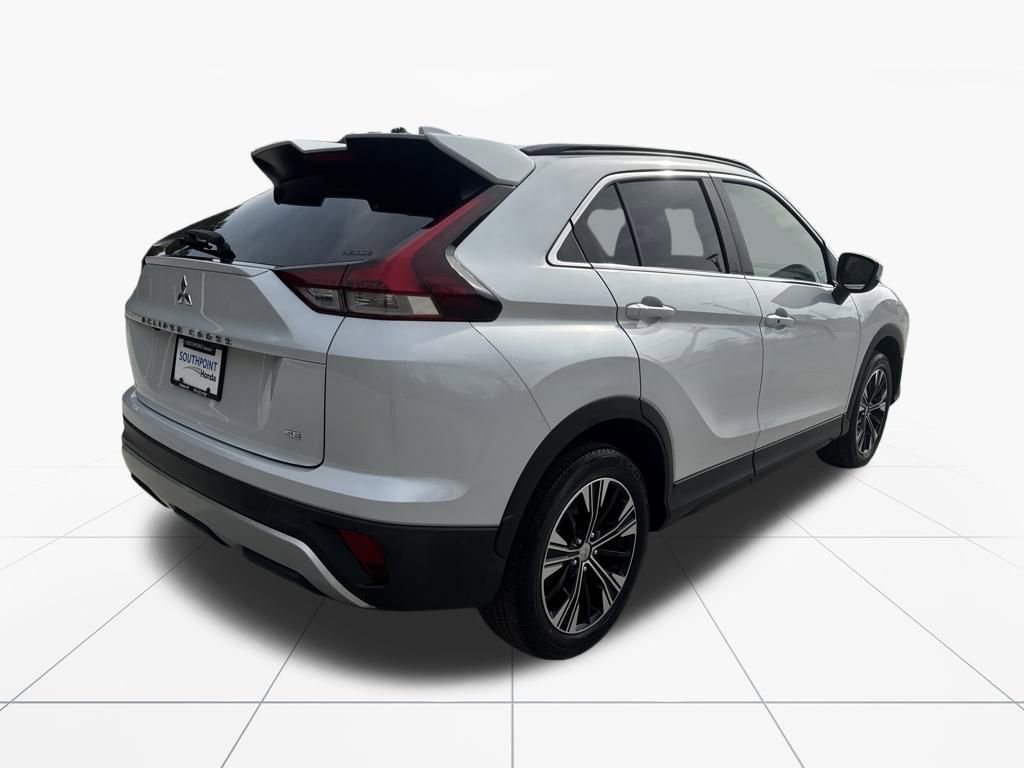 Used 2022 Mitsubishi Eclipse Cross SE image 9