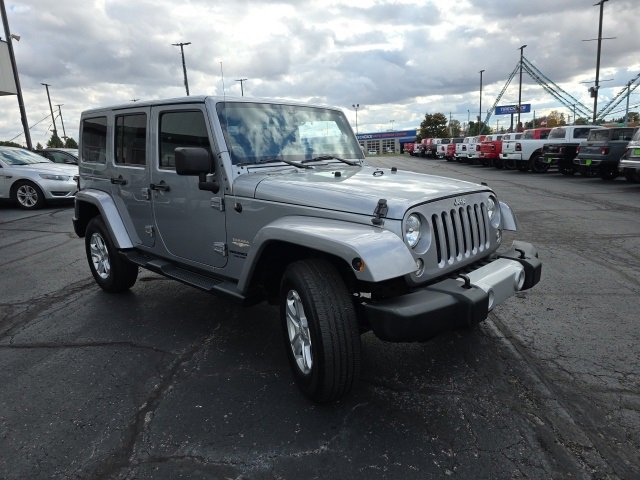 Used 2014 Jeep Wrangler Unlimited Sahara w/ Connectivity Group image 9