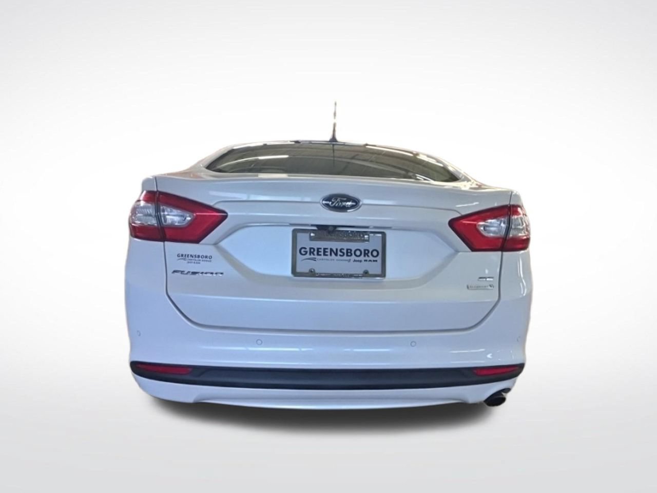 Used 2016 Ford Fusion SE w/ Equipment Group 202A FWD image 4