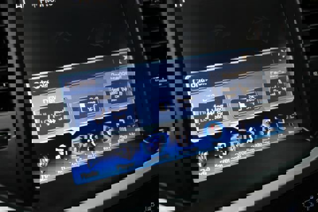 Used 2013 Chrysler 300 Motown w/ Driver Convenience Group image 14