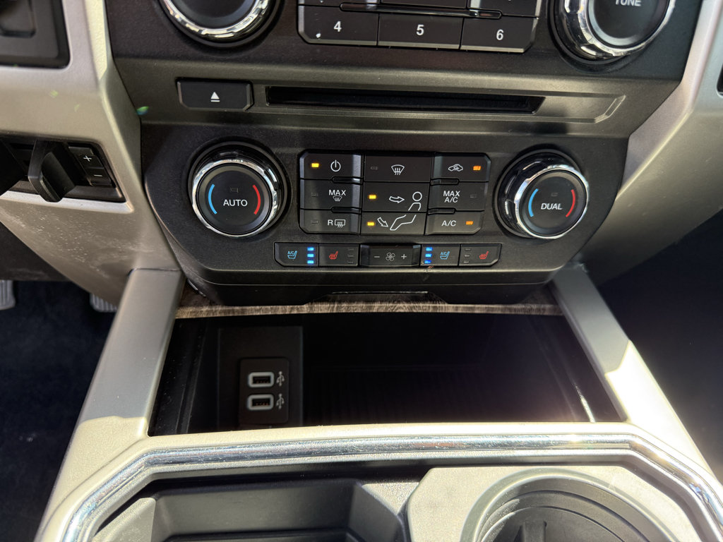 Used 2018 Ford F350 Lariat w/ Lariat Ultimate Package AWD/4WD image 26