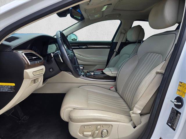Used 2019 Genesis G90 3.3T Premium RWD image 16