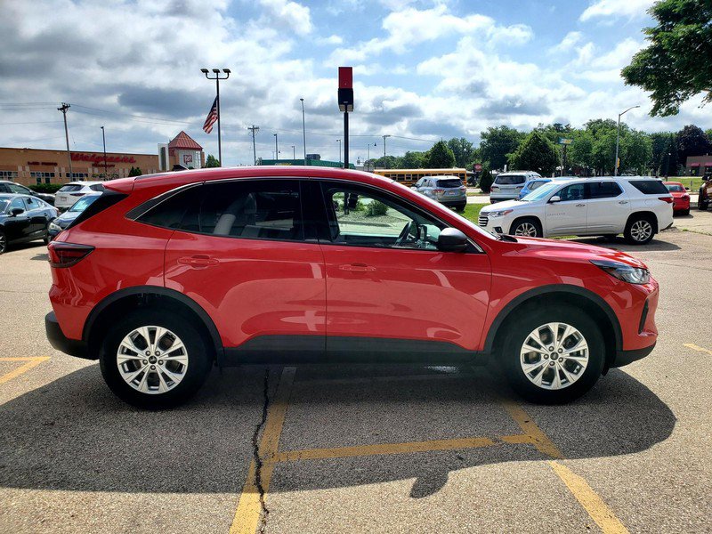 Used 2024 Ford Escape Active AWD/4WD image 4