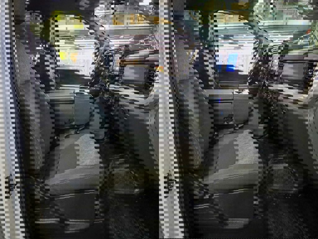 Used 2024 Ford F350 XLT w/ FX4 Off-Road Package image 19