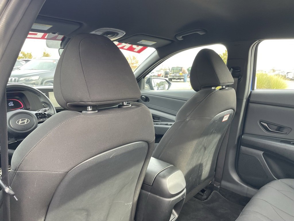 Used 2025 Hyundai Elantra Sport image 26