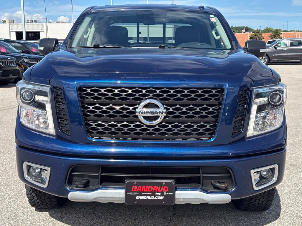 Used 2018 Nissan Titan PRO-4X AWD/4WD image 3