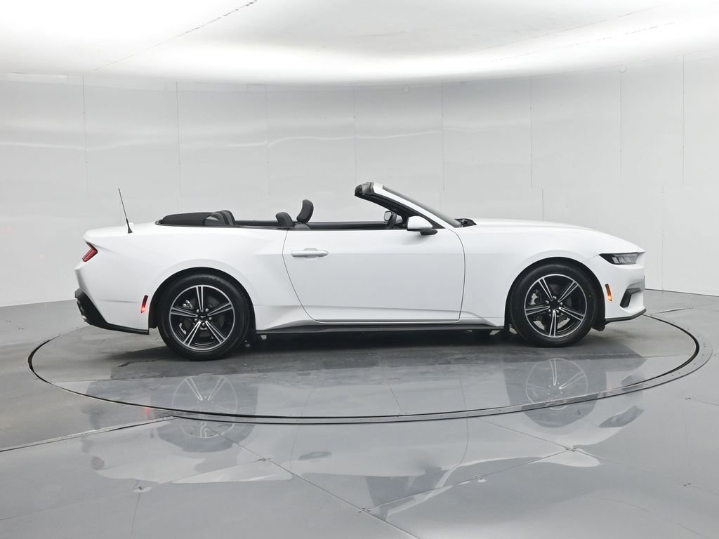 Used 2024 Ford Mustang EcoBoost image 26