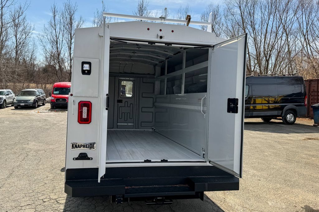 New 2025 Ford E-350 and Econoline 350 Super Duty w/ Power Equipment Group RWD image 19