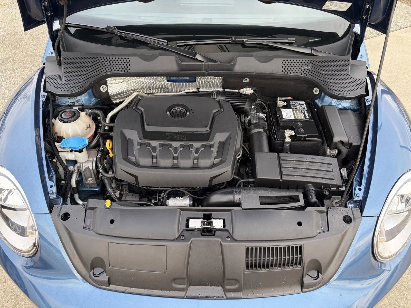 Used 2019 Volkswagen Beetle 2.0T SE image 22