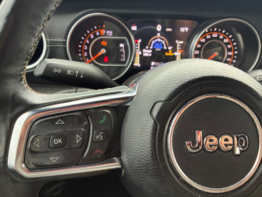 Used 2018 Jeep Wrangler Unlimited Sahara AWD/4WD image 11