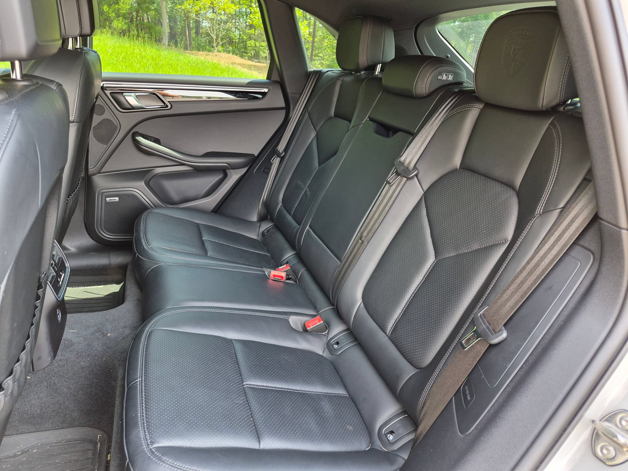 Certified 2024 Porsche Macan S AWD/4WD image 19