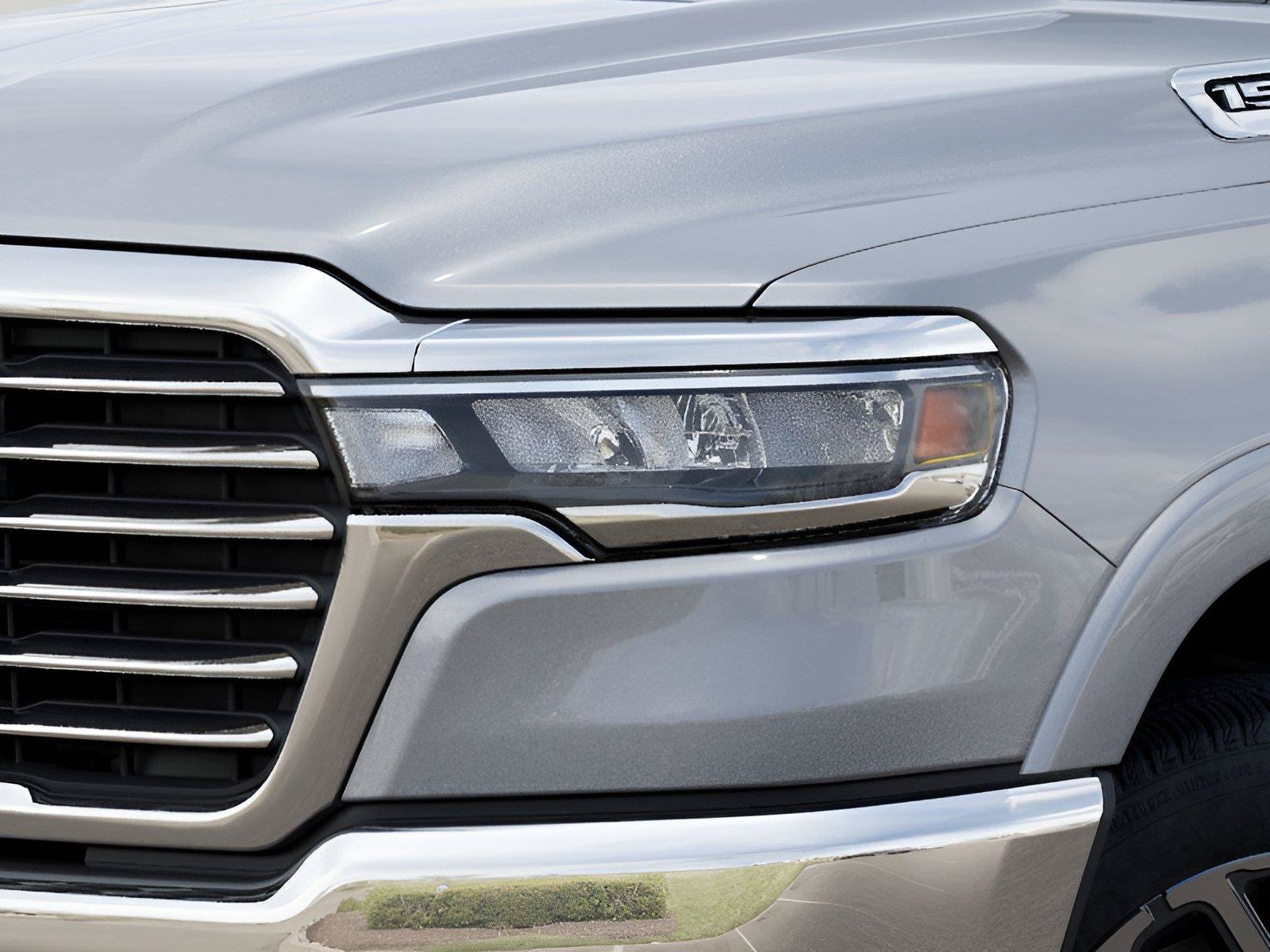 New 2025 RAM 1500 Laramie AWD/4WD image 23