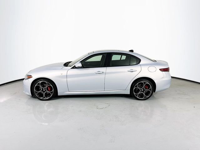Used 2023 Alfa Romeo Giulia Ti image 6