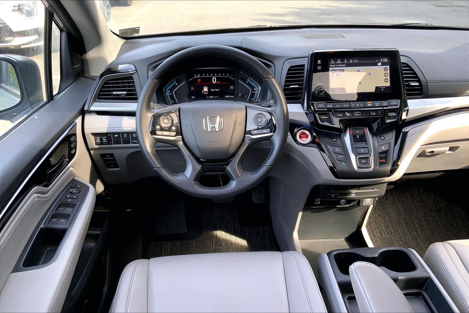 Used 2023 Honda Odyssey Touring image 9