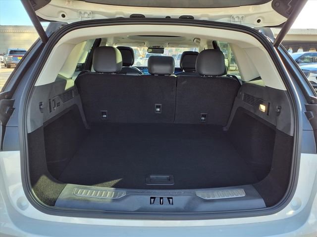 Used 2026 Lincoln Nautilus Premier w/ Equipment Group 102A image 16